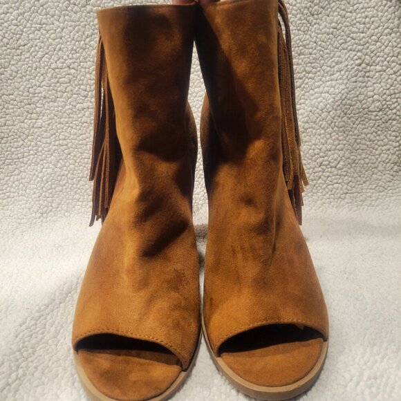 DV Dolce Vita Suede Leather Fringe Open Toe Booties in Rich Camel - Size 8 - Picture 4 of 9